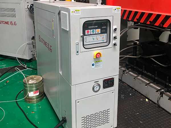 工業用電加熱油爐2 工業用電加熱油爐2