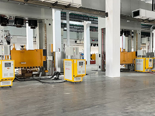 RTM控溫模溫機2 RTM控溫模溫機2